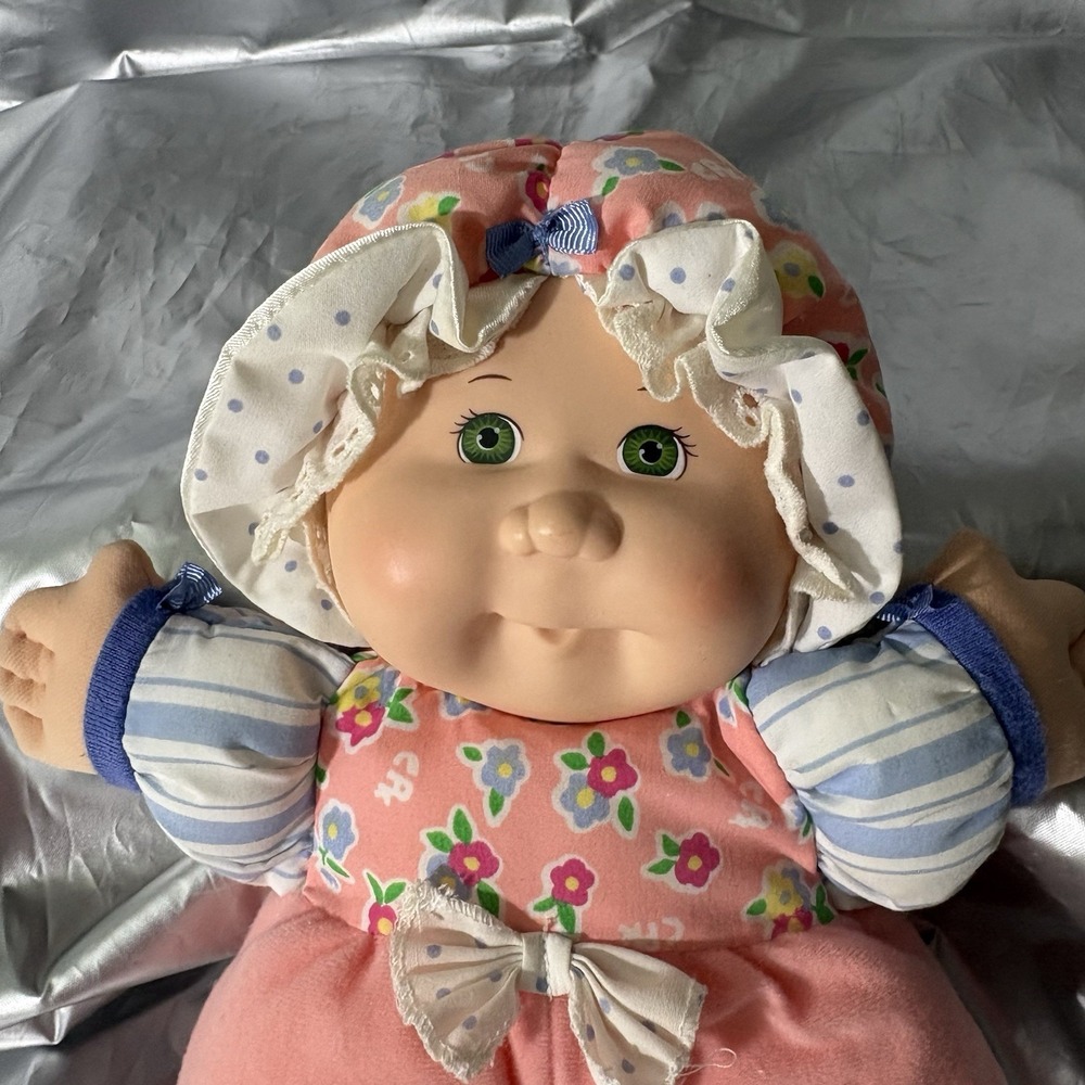 Vintage 1995 Cabbage Patch Kids BabyLand Soft Body Bell Rattles Doll Green Eyes‎ - Picture 3 of 7